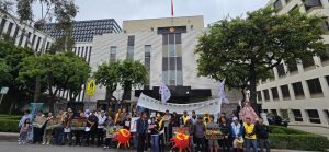 抗议中共病毒 中共covid 19 民主党人在行动 自由万岁 民主无价
